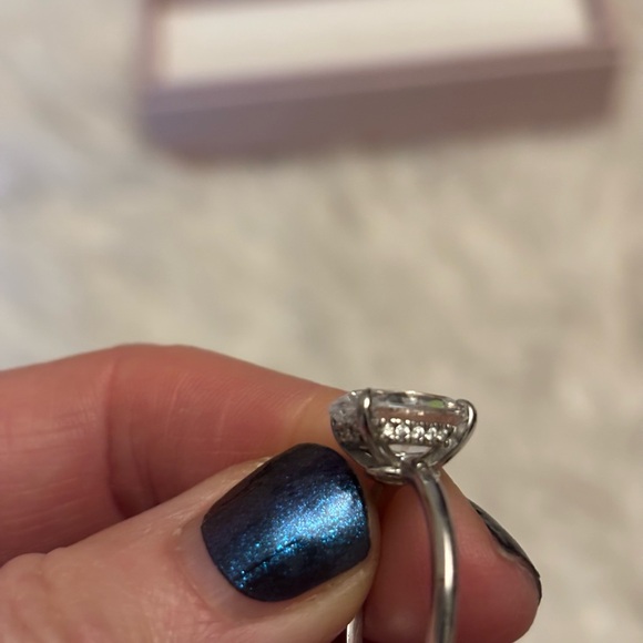 Everly Rings Milly Size 8 - Picture 5 of 6